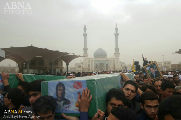 پاکستان اور افغانستان کے آٹھ مدافع حرم شہیدوں کا قم میں جلوس جنازہ