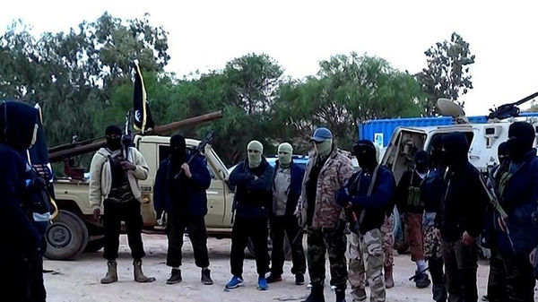 داعش ليبيا يقتل فتى ويعرقل النزوح من سرت
