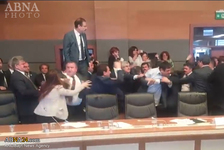 Türkische Parlamentsabgeordnete prügelten sich miteinander + Video