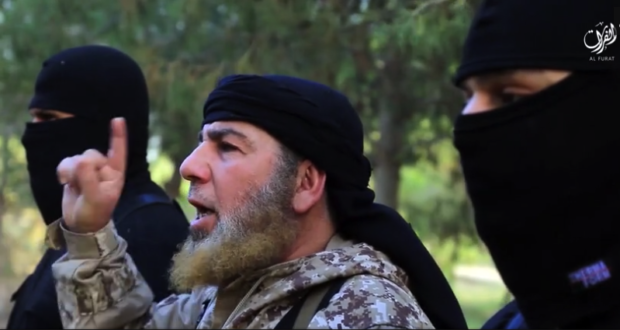 ISIS executes 3 al-Qaeda-offshoot group of Nusra Front in Syria's Deir Ezzor - Graphic video