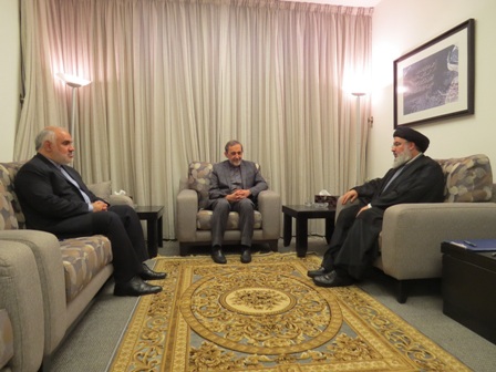 Velayati: “Hezbolá es Motivo de Orgullo en el Mundo Islámico y Árabe” 