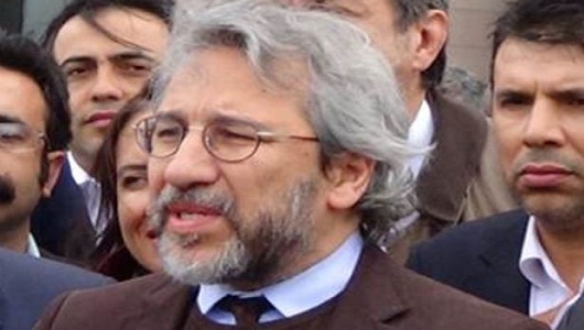 Can Dündar'a silahlı saldırı