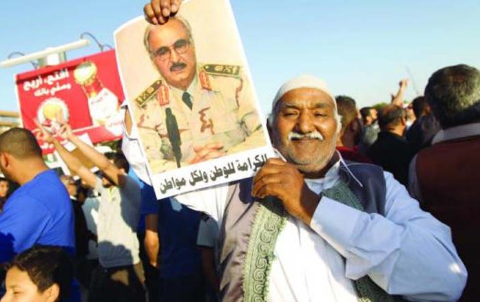 قصف يقتل أربعة في مسيرة بمدينة بنغازي الليبية