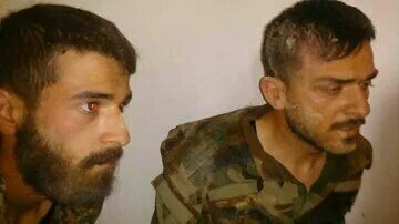 Two Syrian soldiers captured by rebels alive in south Aleppo / Video & Photos
