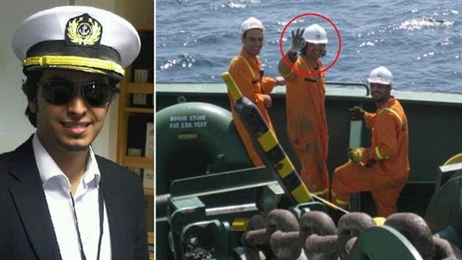 UK navy officer joins ISIS / Pics