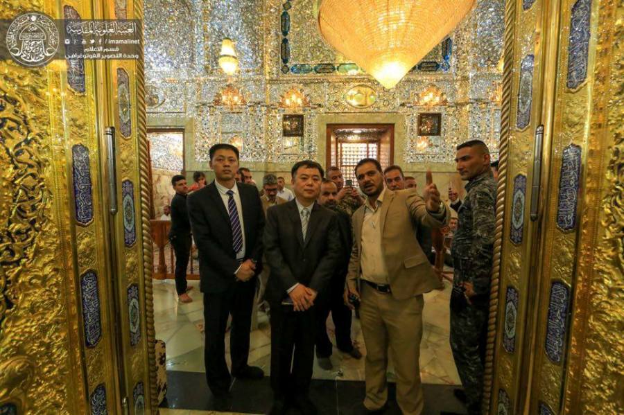 New Chinese ambassador in Iraq visits Imam Ali holy shrine