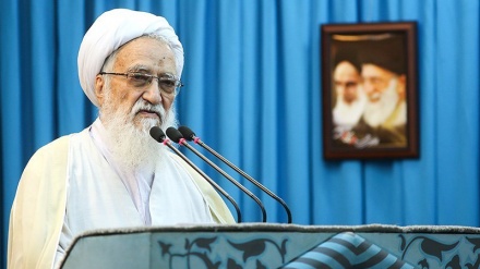 Freitagsimam: Die Islamische Republik Iran wird vor US-Drohungen nicht kapitulieren
