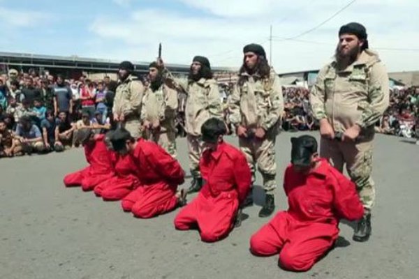 IS schockt nochmals mit Gruppenhinrichtung im Irak+ Fotos
