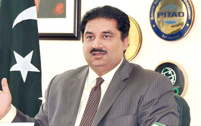 پاکستانی وزیر تجارت نے ایران کے ساتھ دو طرفہ تجارتی تعلقات بڑھانے کے لیے تاجروں کو یقین دہانی کروائی