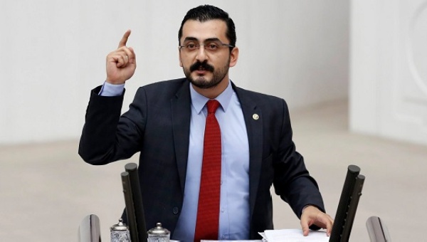 Turkish government is 'turning a blind eye to ISIS operations'