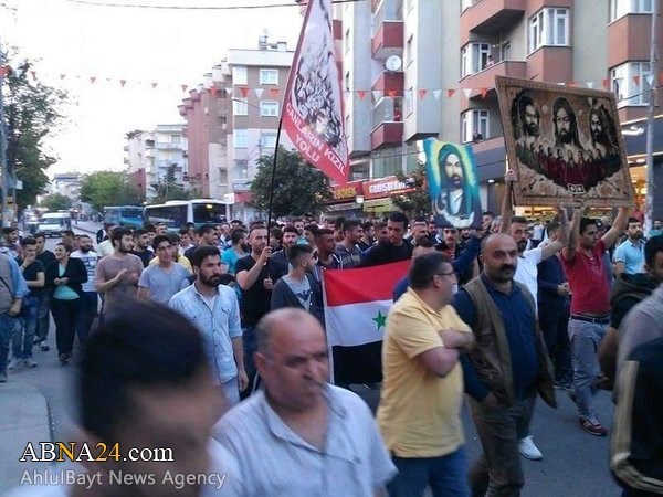 تقرير مصور/ تظاهرات في إسطنبول تدين مجزرة الزارة في سوريا ارتكبها الارهابيون يدعمهم أردوغان