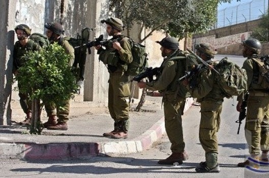 الاحتلال الاسرائيلي يداهم رام الله ويعتقل برلمانياً فلسطينياً