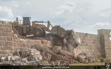 Ancient Assyrian site demolished by ISIS militants in Iraq's Mosul / Pics