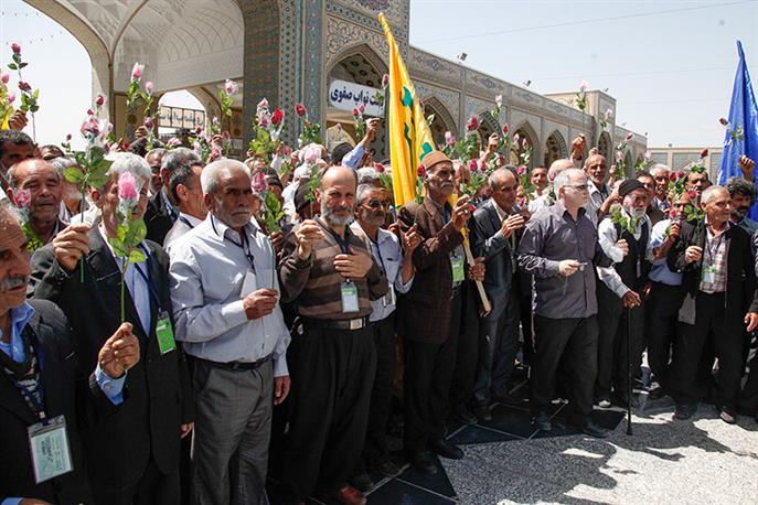 Two Thousand First-Pilgrimage People Visit Imam Reza Holy Shrine in Mashhad