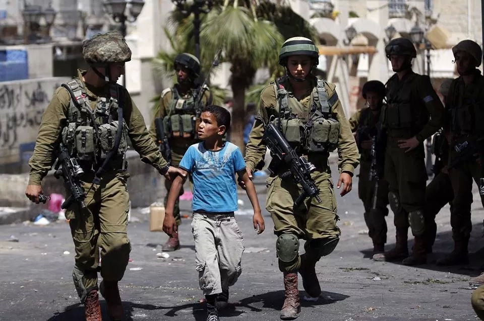 Israeli Forces Kidnap Six Palestinians in West Bank, Detain Many School Children