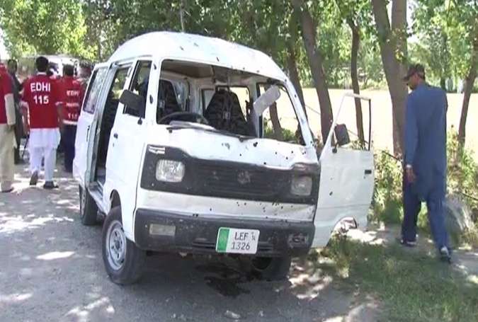 پشاور 2 دھماکوں میں 11پولیس اہلکار سمیت 17 زخمی