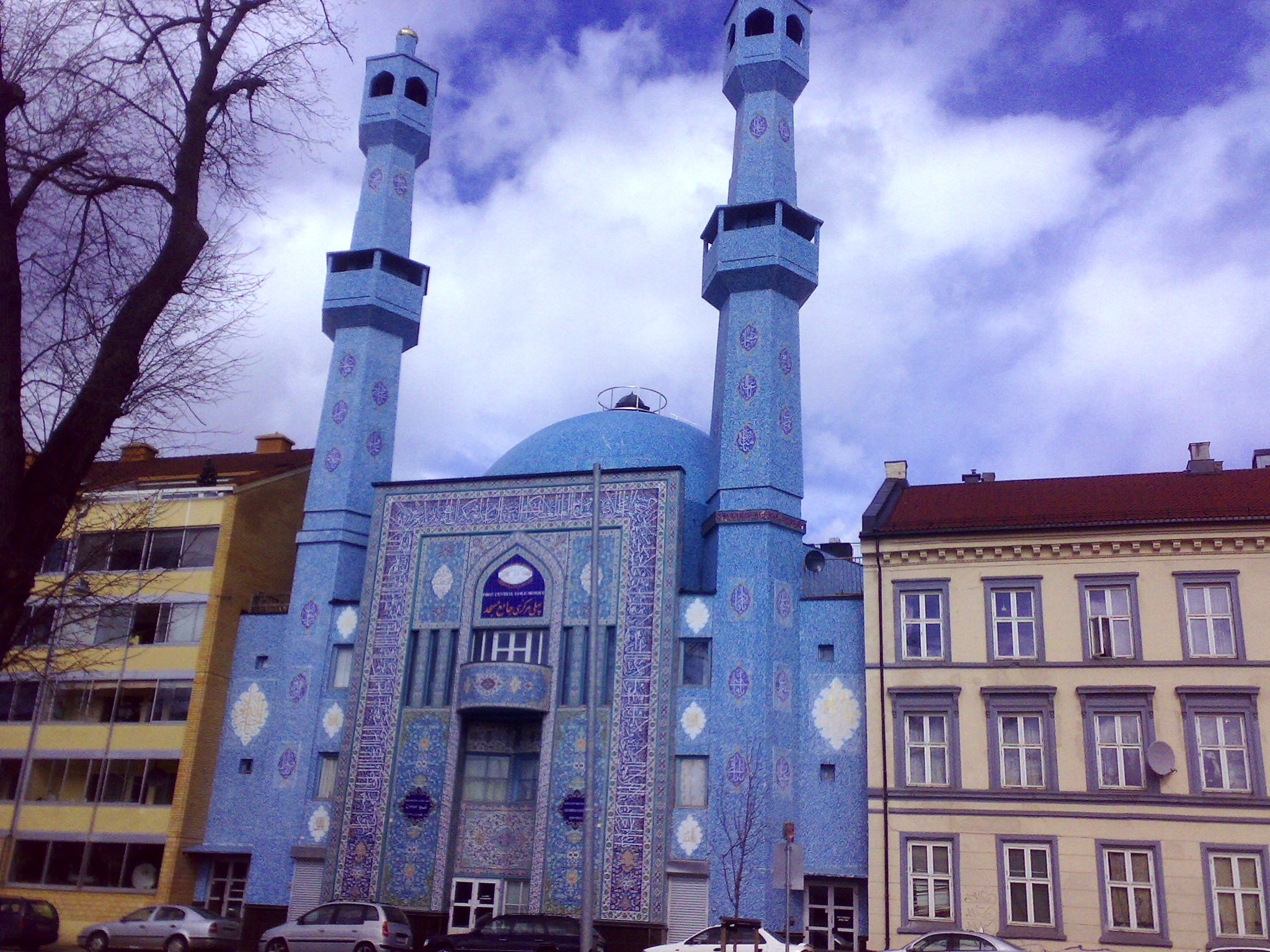 Woman attempted to set fire to Norwegian mosque