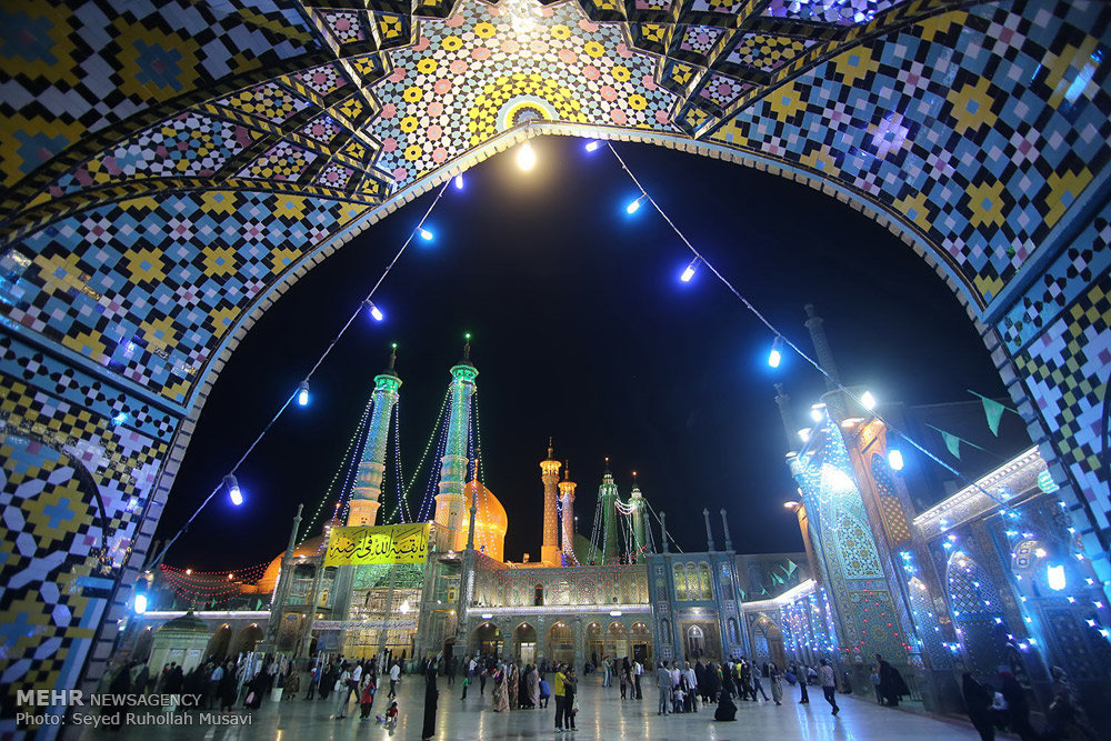 تصویری رپورٹ: پندرہ شعبان کی مناسبت سے مقدس مقامات اور سڑکوں کی چراغانی