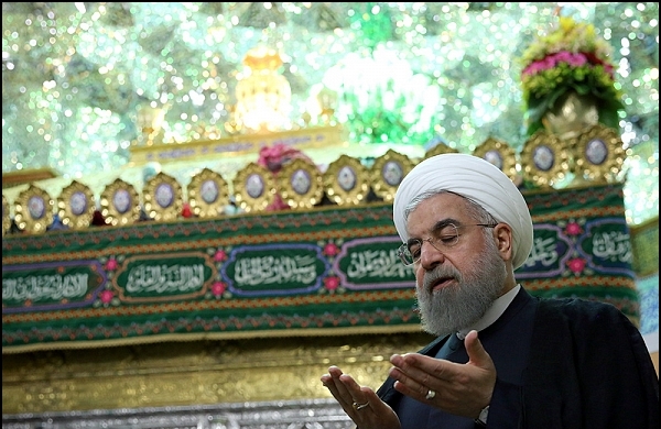 Iran President makes pilgrimage to Fatima Masumeh's holy shrine in Qom / Pics