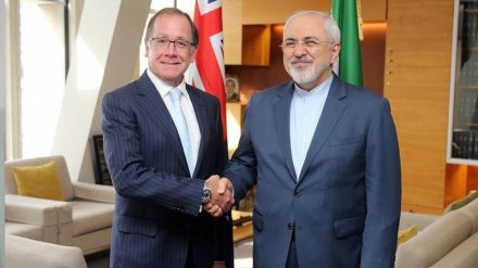 Außenminister Zarif trifft seinen neuseeländischen Amtskollegen in Teheran
