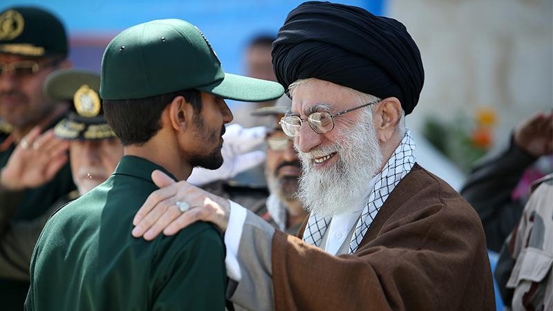 「抵抗、敵に追従しないこと、イスラムや革命のアイデンティティの保持が、イランの国民と体制の力の要素」