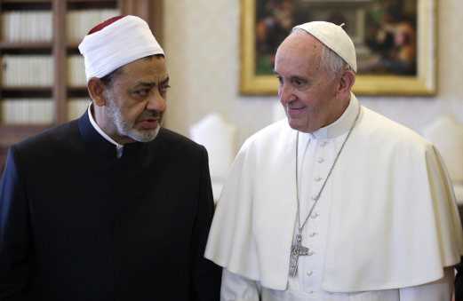 Pertemuan bersejarah Pope, imam besar di Vatican 
