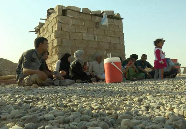 داعش يحاصر نحو 400  اسرة غالبيتهم نساء وأطفال في اطراف الفلوجة