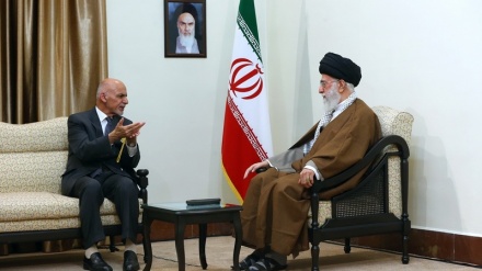 Afghanistans Präsident Ghani trifft Ayatollah Khamenei