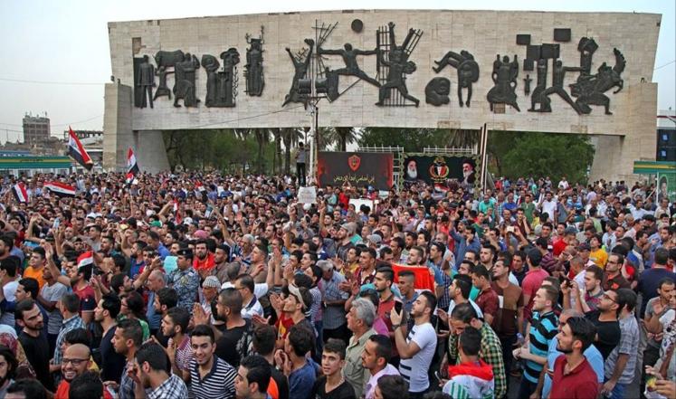 الامن العراقي يسيطر على ساحة التحرير ويلاحق المندسين