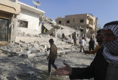 ISIS militants using civilians as human shields to impede Kurdish forces advance in Syria's Raqqa