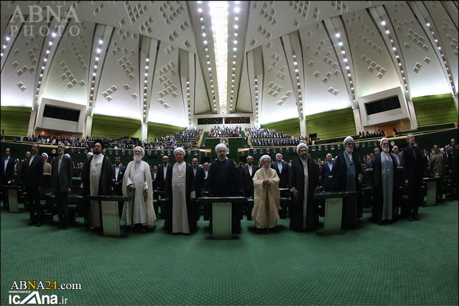 تصویری رپورٹ: اسلامی جمہوریہ ایران کی دسویں پارلیمنٹ کا آغاز