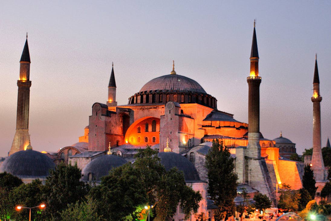 Muslims in Turkey demand right to pray at Hagia Sophia