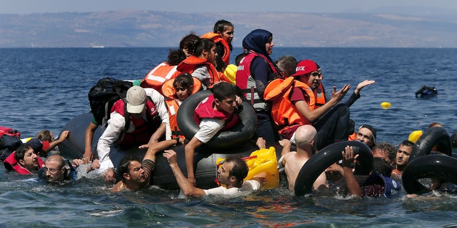 880 refugees killed in Mediterranean shipwrecks over last week: UN