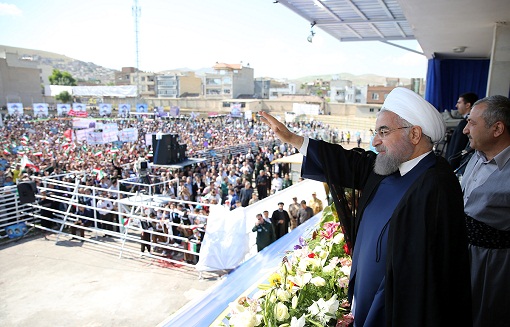 ڕۆحانی له‌ نێو ئاپۆڕه‌‌ی خه‌ڵکی مه‌هاباد