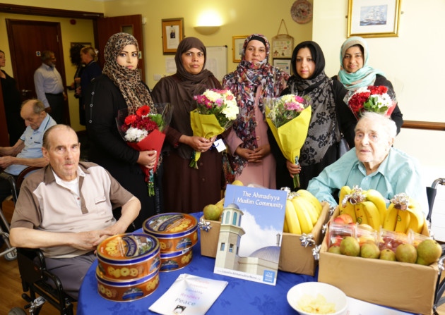 'love for all, hatred for none'; Muslims show respect to elderly in England's Dagenham