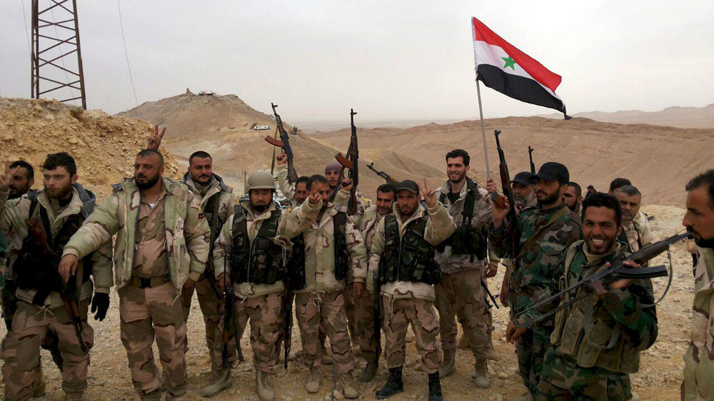 Syrian Army killed over 20 takfiri terrorists in Hama, destroyed ISIS vehicles in various areas