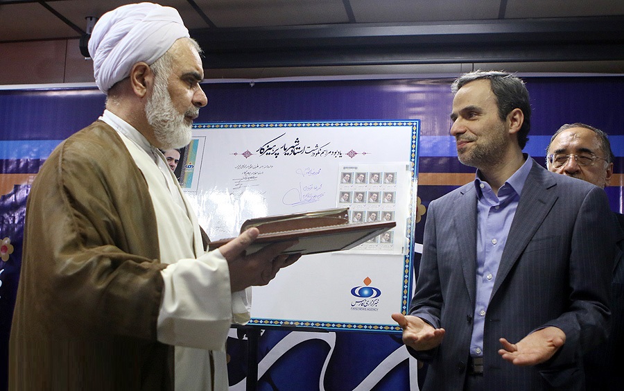 Prominent Iranian Quran Memorizer 'Shahriar Parhizkar' honored in Tehran