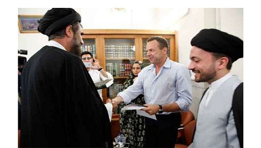 İtalyan Genç İmam Rıza (as)ın Hareminde İslam’ı Kabul Etti