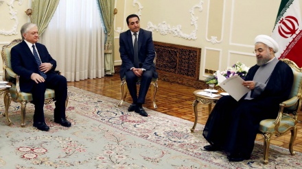 Armenischer Außenminister trifft den Präsidenten Rohani