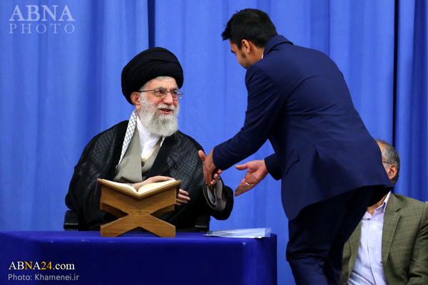 Fotos: Geehrter Revolutionsführer Ayatollah Khameneie bei der koranischen Versammlung