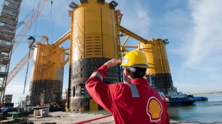 Royal Dutch Shell nimmt den Kauf von Rohöl aus Iran wieder auf