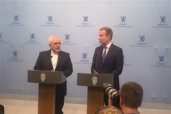 Syrian crisis only resolved politically: Zarif