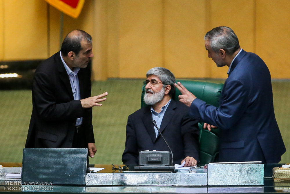 تصویری رپورٹ: ایرانی پارلیمنٹ کا عام اجلاس