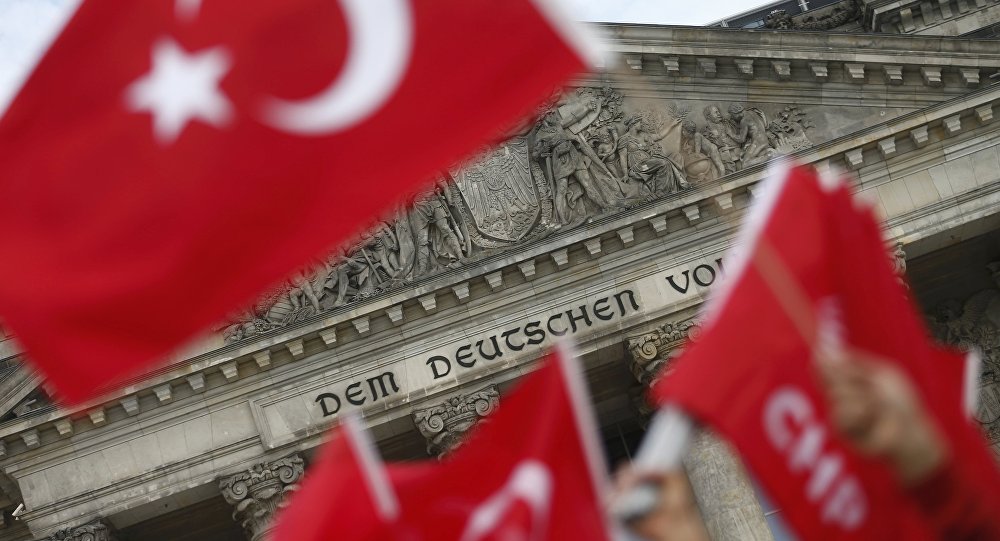 Morddrohungen: Elf türkischstämmige Abgeordnete unter Polizeischutz