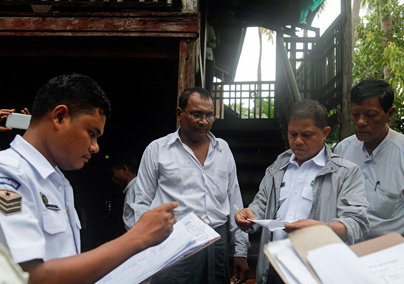  ရခုိင္တြင္ ႏုိင္ငံသားစိစစ္ေနမႈတြင္ လူမ်ဳိးဘာသာ ထည့္သြင္းျခင္း မရွိမႈအေပၚ ေ၀ဖန္