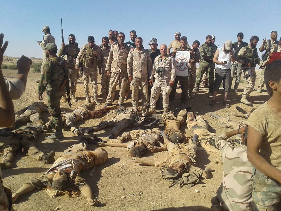 الجيش السوري يقضي على 16 تكفيريا لداعش على محور أثريا - الطبقة بريف الرقة + (صور)