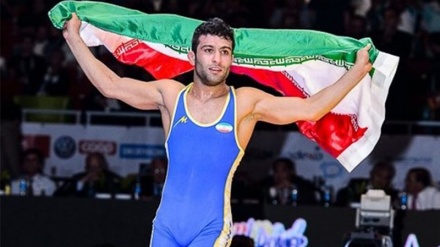 Iranische Nationalmannschaft im Freistil-Ringen besiegt USA