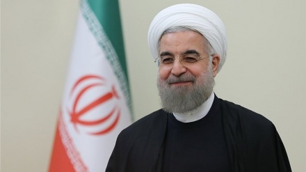 Präsident Rohani gratuliert iranischer Nationalmannschaft zum Sieg im Freistilringen
