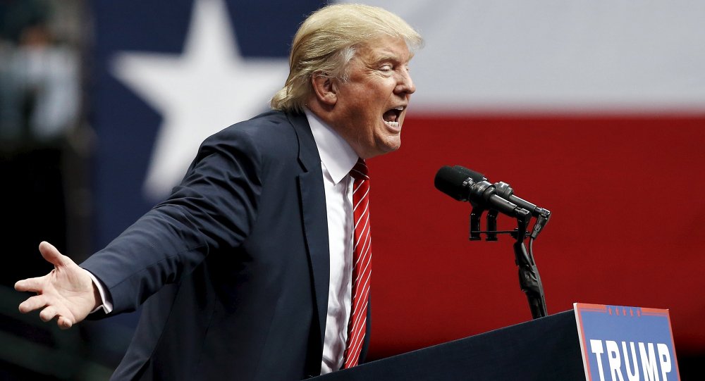  Donald Trump backs surveillance of mosques despite criticism of rhetoric