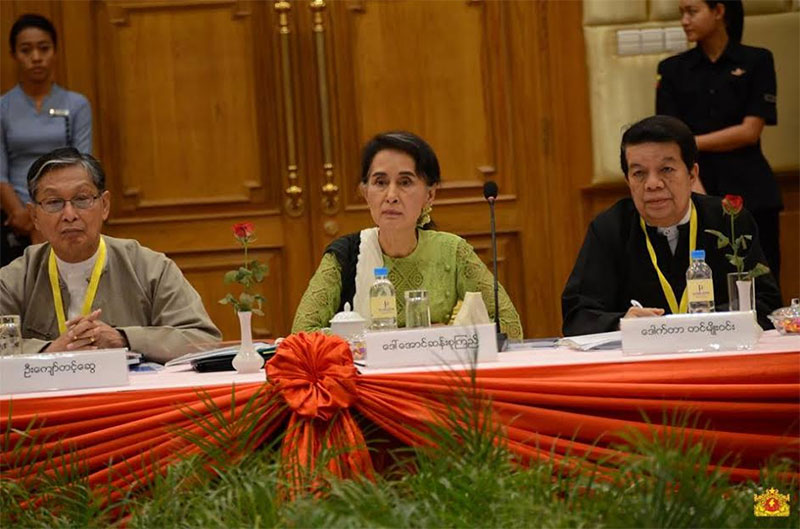 ေဒၚေအာင္ဆန္းစုၾကည္ ႏွင့္ DPN ကိုယ္စားလွယ္မ်ား ဇြန္ ၂၀ရက္ေတြ႕ရန္ အစိုးရကမ္းလွမ္းေသာ္လည္း တုိင္းရင္းသားမ်ား အဆင္သင့္မျဖစ္ေသး